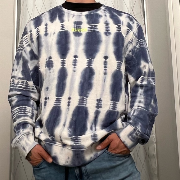 Guess Sweater - Picture 6 of 6
